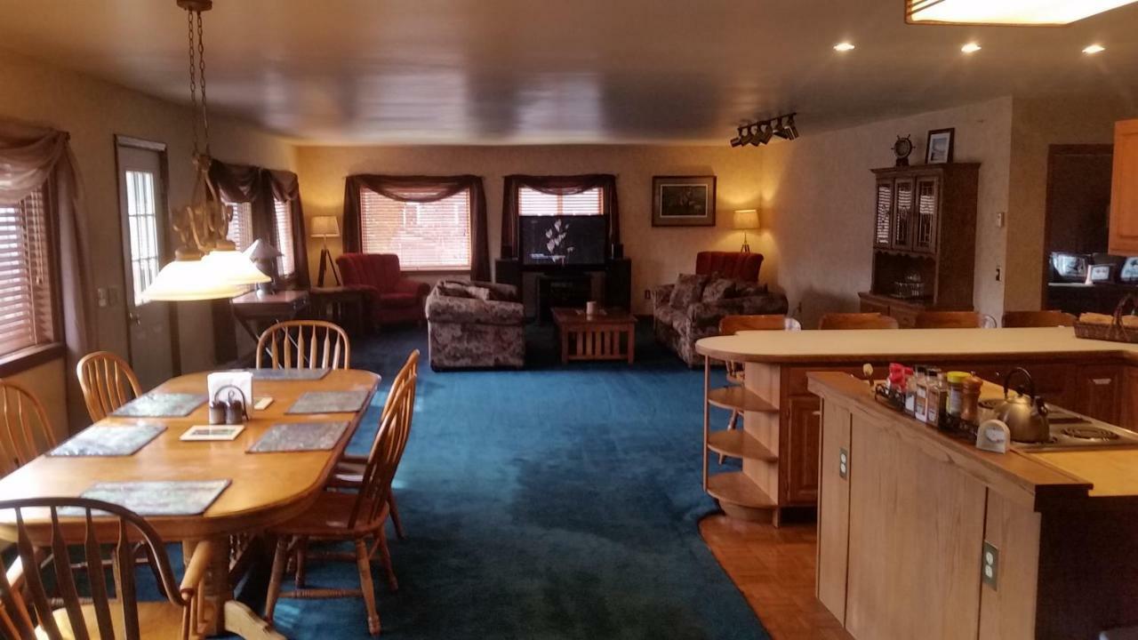 Kodiak Russian River Lodge Экстерьер фото